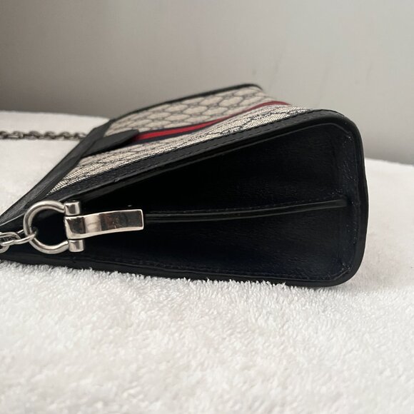 100% Authentic!! GUCCI GG monogram supreme medium shoulder - Clutch / Crossbody - Picture 7 of 13